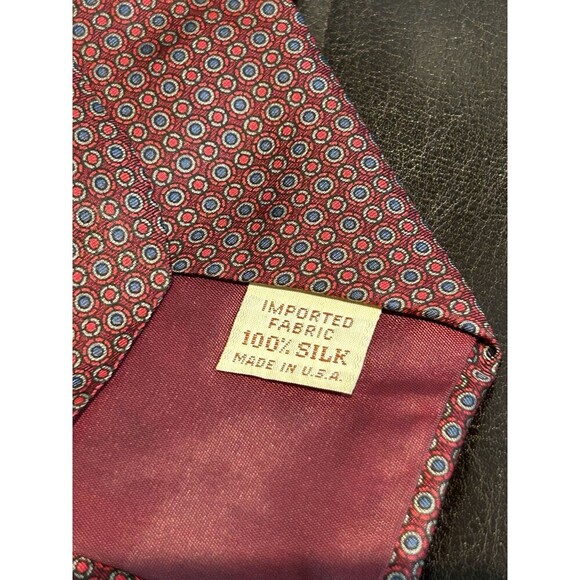 Yves Saint Laurent 58” 100% Silk Woven Red Men’s Neck Tie - Picture 6 of 6